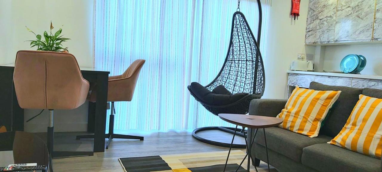 Great Studio Apartments - Netflix, Wifi, Digital Tv เชฟฟิลด์ ภายนอก รูปภาพ